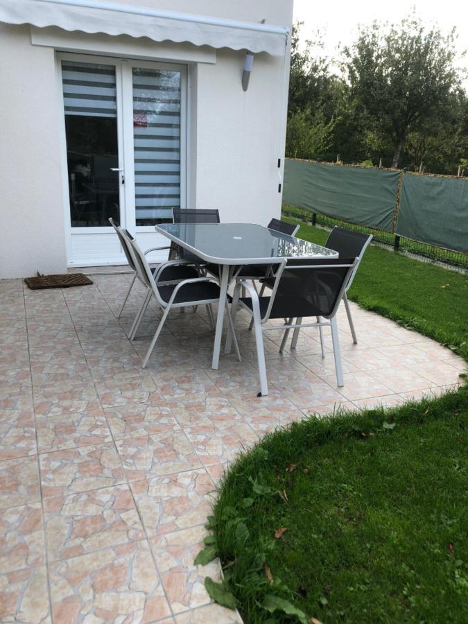 Gite Vickie Livry  Exterior foto